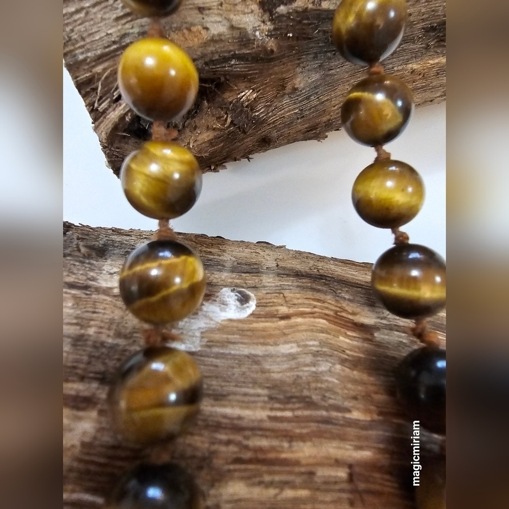 Yellow Tiger Eye Gemstone Round Necklace -15" - Picture 5 of 7
